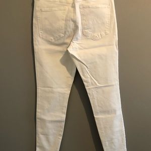 GARAGE WHITE HIGH RISE JEGGING (11)